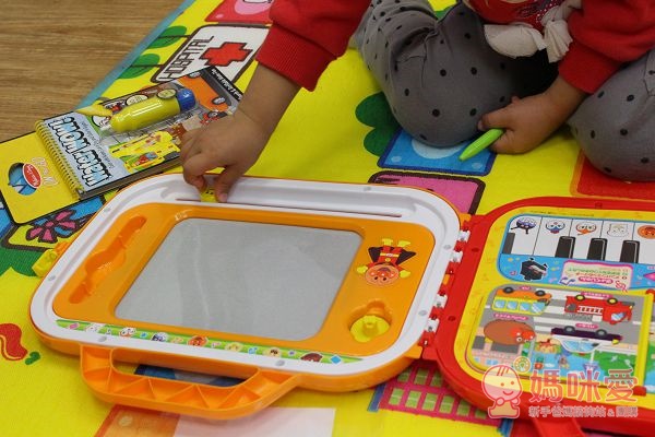 【預購團】麵包超人玩具團》音樂+畫板豪華組 / 冰淇淋甜點店 / 磁性畫板 / 彩色筆圖畫本 