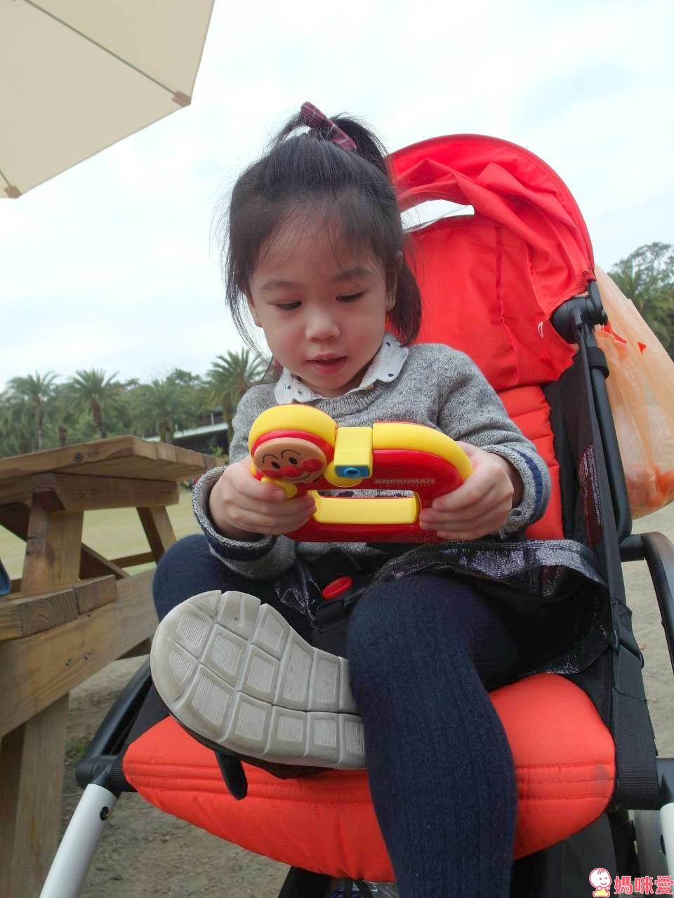 【預購團】麵包超人玩具團》兒童相機 / 捕蟲磁鐵書 / 貼紙書 / 玩具收納箱 /超大彈力球