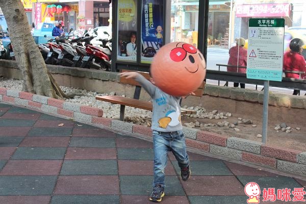 【預購團】麵包超人玩具團》兒童相機 / 捕蟲磁鐵書 / 貼紙書 / 玩具收納箱 /超大彈力球