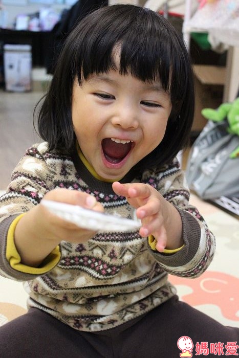 【預購團】麵包超人玩具團》兒童相機 / 捕蟲磁鐵書 / 貼紙書 / 玩具收納箱 /超大彈力球