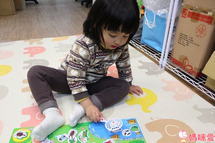 【預購團】麵包超人玩具團》兒童相機 / 捕蟲磁鐵書 / 貼紙書 / 玩具收納箱 /超大彈力球