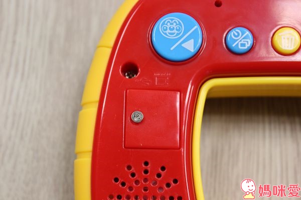 【預購團】麵包超人玩具團》兒童相機 / 捕蟲磁鐵書 / 貼紙書 / 玩具收納箱 /超大彈力球