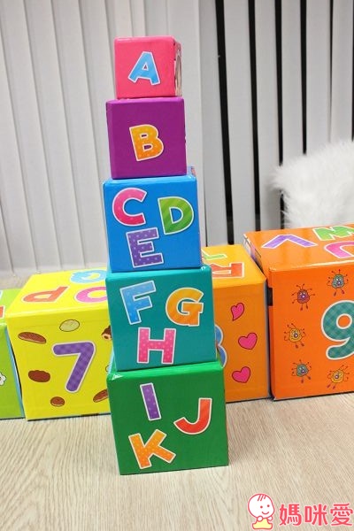 【預購團】麵包超人玩具團》兒童相機 / 捕蟲磁鐵書 / 貼紙書 / 玩具收納箱 /超大彈力球