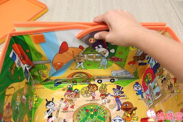 【預購團】麵包超人玩具團》兒童相機 / 捕蟲磁鐵書 / 貼紙書 / 玩具收納箱 /超大彈力球