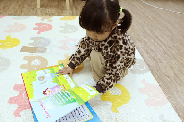 《邊玩邊學英語》寶寶英文童書 / 英文遊戲書 / 數數書 / 測量書 / 比大小