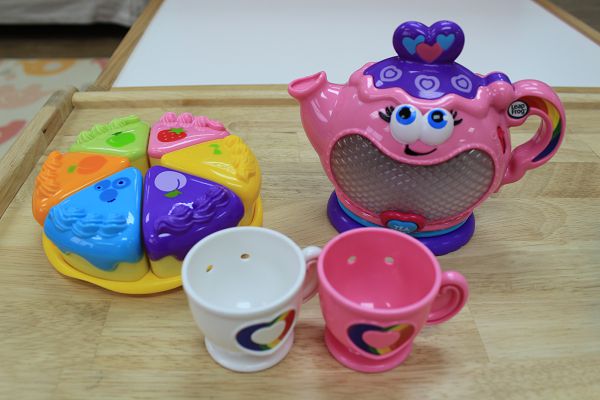 《美國Leap Frog》互動玩具 閱讀小狗 / 創意小相機 / 歡樂學習農場 / 扮家家酒組