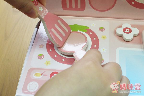 【日本Mother Garden】質感木頭玩具  / 布玩具 / 手提有聲廚房扮家家酒