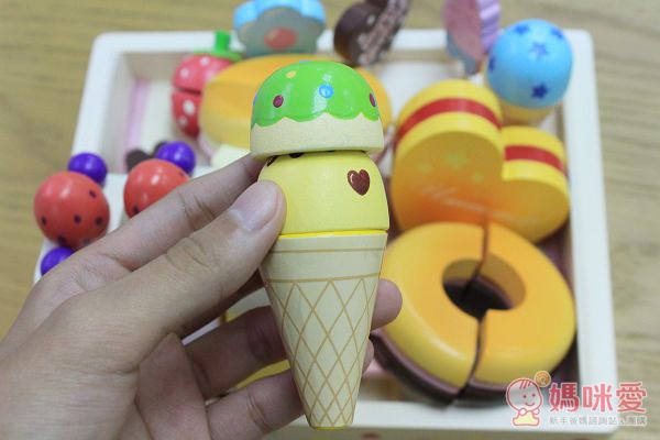 【日本Mother Garden】質感木頭玩具  / 布玩具 / 手提有聲廚房扮家家酒