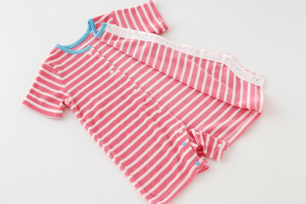 【現貨團】《日本 Chuckle Baby》60-70cm新生兒秋季服飾 粉嫩連身衣 / 包屁衣