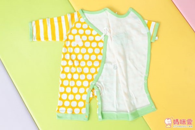 【現貨團】《日本 Chuckle Baby》60-70cm新生兒秋季服飾 粉嫩連身衣 / 包屁衣