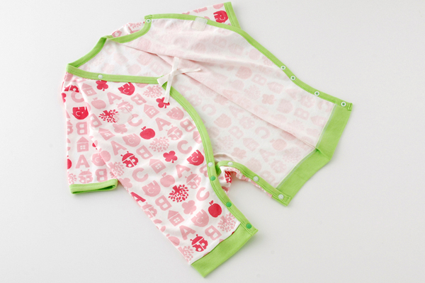 【現貨團】《日本 Chuckle Baby》60-70cm新生兒秋季服飾 粉嫩連身衣 / 包屁衣