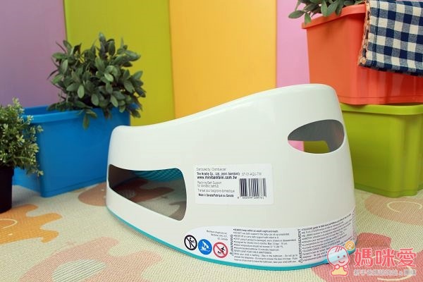 新手爸媽必買洗澡好物→Angelcare沐浴架 / 朴蜜兒洗髮椅 / 小鴨溫度計 / 洗澡娃娃