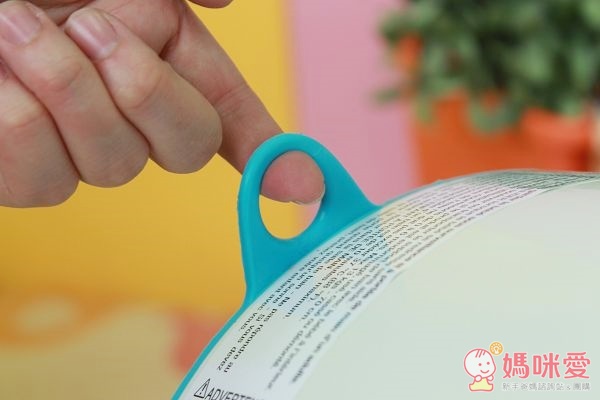 新手爸媽必買洗澡好物→Angelcare沐浴架 / 朴蜜兒洗髮椅 / 小鴨溫度計 / 洗澡娃娃