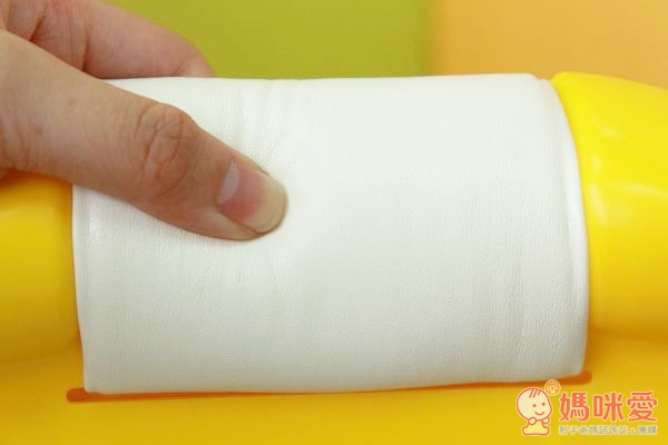 新手爸媽必買洗澡好物→Angelcare沐浴架 / 朴蜜兒洗髮椅 / 小鴨溫度計 / 洗澡娃娃