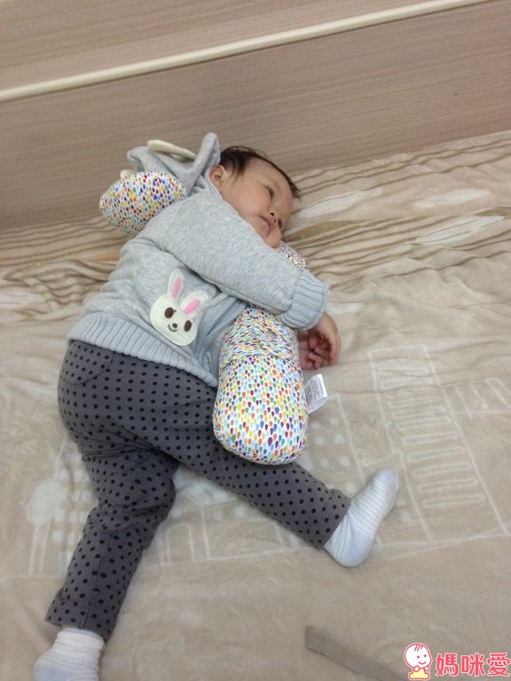 韓國 organic factory 拐杖糖多用途抱枕