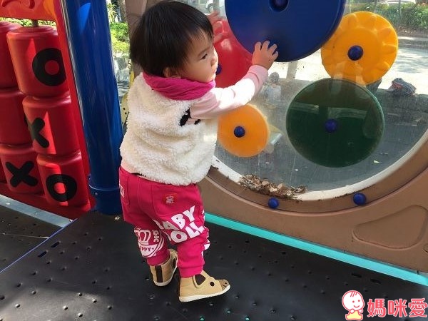 【預購團】日本童裝潮牌 Baby doll 迪士尼造型服飾 / 運動外套 / 創意圍兜