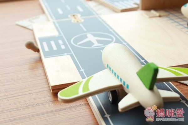 走到哪玩到哪《澳洲Tiger Tribe》外出玩具組：帶出趣木頭玩具 / 工程車系列 / 磁鐵盒