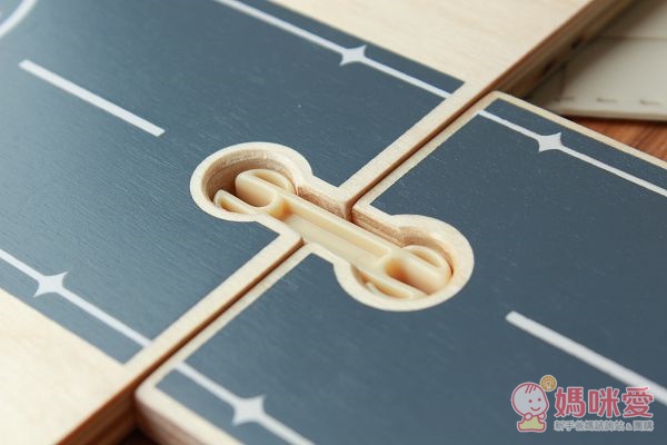 走到哪玩到哪《澳洲Tiger Tribe》外出玩具組：帶出趣木頭玩具 / 工程車系列 / 磁鐵盒