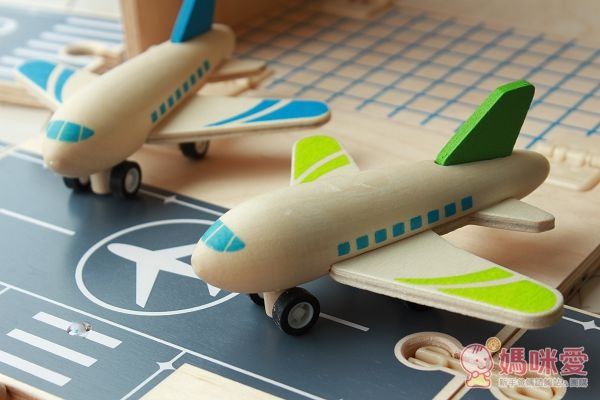 走到哪玩到哪《澳洲Tiger Tribe》外出玩具組：帶出趣木頭玩具 / 工程車系列 / 磁鐵盒