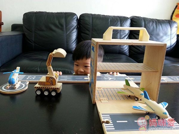 走到哪玩到哪《澳洲Tiger Tribe》外出玩具組：帶出趣木頭玩具 / 工程車系列 / 磁鐵盒