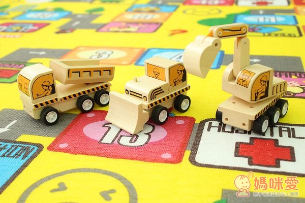 走到哪玩到哪《澳洲Tiger Tribe》外出玩具組：帶出趣木頭玩具 / 工程車系列 / 磁鐵盒