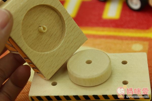 走到哪玩到哪《澳洲Tiger Tribe》外出玩具組：帶出趣木頭玩具 / 工程車系列 / 磁鐵盒