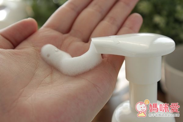 Baby天然木酢艾草泡泡露340ml