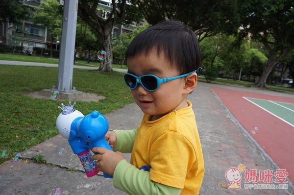 【法國 KiETLA 幼兒太陽眼鏡】2019最新流行空軍、透明款登場！