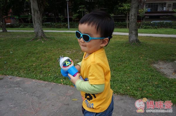 【法國 KiETLA 幼兒太陽眼鏡】2019最新流行空軍、透明款登場！