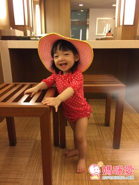 美國 RuffleButts 防曬泳衣/防曬帽