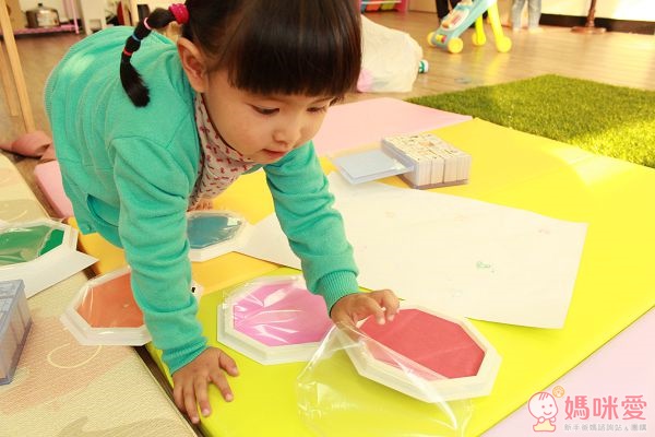  ilovekids快洗木製印章/ 8色印台