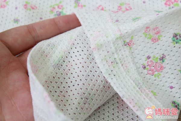 短袖無開襟洞洞包屁衣