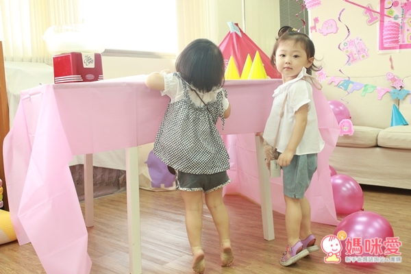 派對城塑膠桌巾-長桌巾、圓桌巾