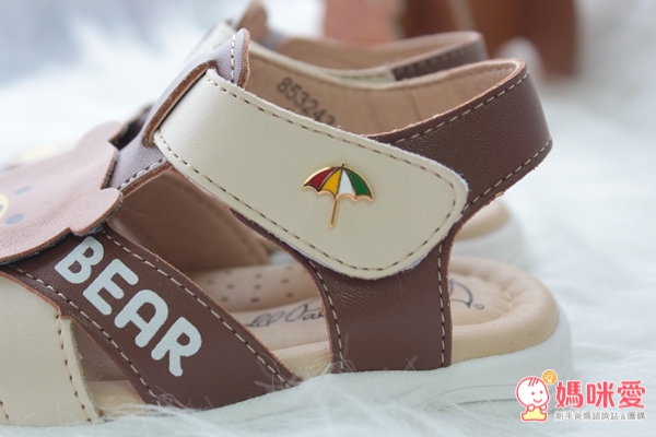 【​現貨】布布童鞋 ♪  真皮涼鞋 / 迪士尼涼鞋 / 電燈涼鞋 ✧ 不悶熱更耐穿