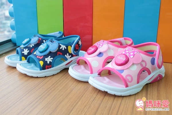 【​現貨】布布童鞋 ♪  真皮涼鞋 / 迪士尼涼鞋 / 電燈涼鞋 ✧ 不悶熱更耐穿