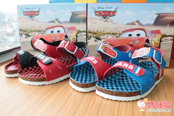 【​現貨】布布童鞋 ♪  真皮涼鞋 / 迪士尼涼鞋 / 電燈涼鞋 ✧ 不悶熱更耐穿