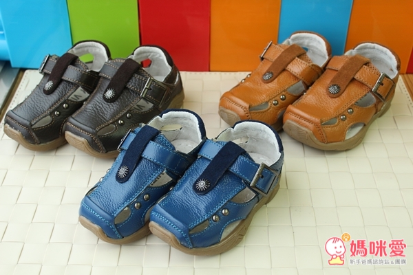 【​現貨】布布童鞋 ♪  真皮涼鞋 / 迪士尼涼鞋 / 電燈涼鞋 ✧ 不悶熱更耐穿