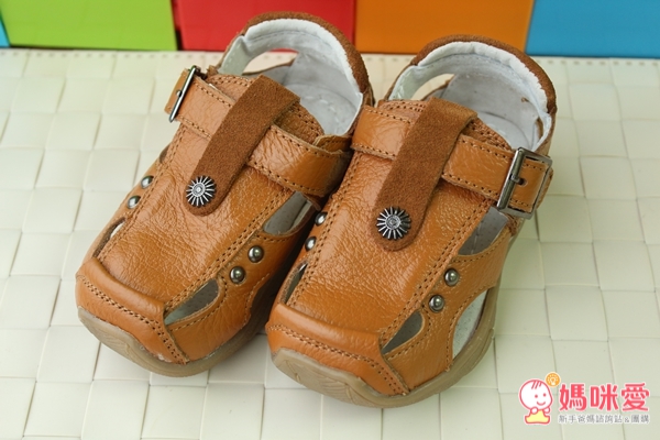 【​現貨】布布童鞋 ♪  真皮涼鞋 / 迪士尼涼鞋 / 電燈涼鞋 ✧ 不悶熱更耐穿
