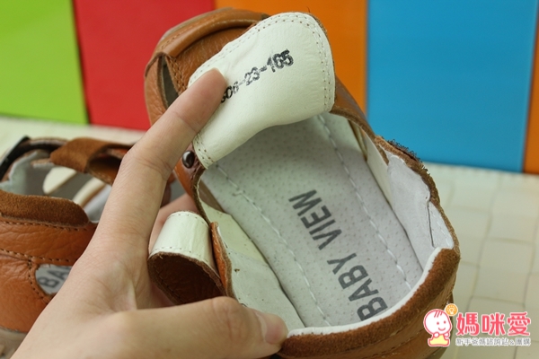 【​現貨】布布童鞋 ♪  真皮涼鞋 / 迪士尼涼鞋 / 電燈涼鞋 ✧ 不悶熱更耐穿