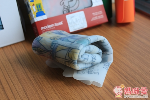 Modern Twist 繪畫水洗餐墊柔軟好折