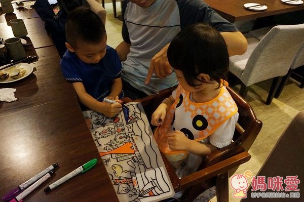 Modern Twist餐墊很好擦