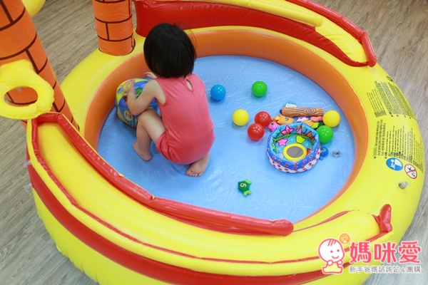 【預購團】☀夏日玩水真有趣☀ 滑梯戲水池 / 造型戲水池 / 熱帶魚游泳圈 家裡就是水上遊樂園