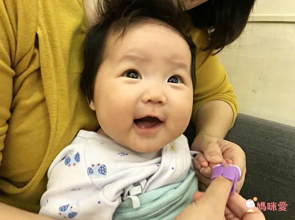 英國 Baby Nails - 大拇哥嬰兒磨甲器-新生兒-(紫色磨片15片+指套+收納袋)