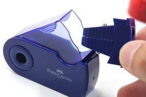 輝柏 FABER-CASTELL - 旋轉雙孔削鉛筆器-顏色隨機