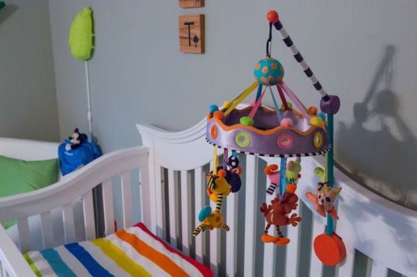 加拿大 KUSHIES ZOLO - 嬰兒床吊掛式感官玩具