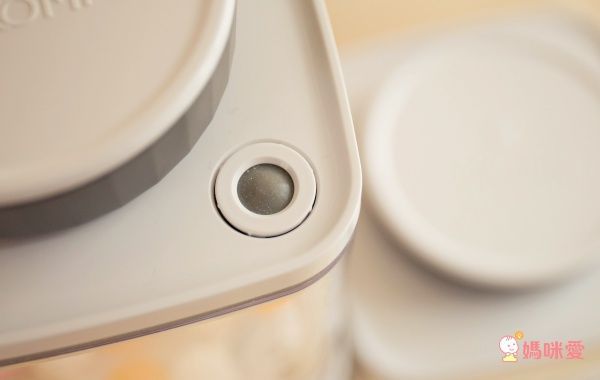 Ankomn - Turn-n-Seal真空保鮮盒-灰 (大)-1.2L