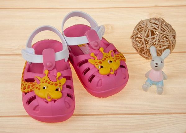 巴西 Ipanema - 童趣可愛長頸鹿粉色寶寶涼鞋