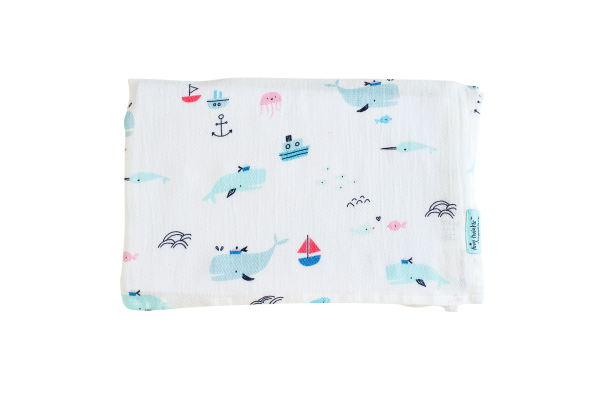 美國 tiny twinkle - Swaddle Blanket 紗布巾-鯨魚