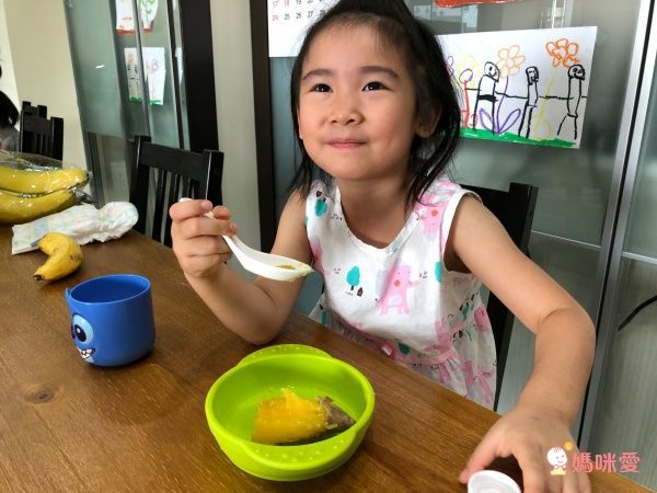 PHILIPS 飛利浦 家電 - 免油健康氣炸鍋(黑)HD9230-★贈原廠煎烤盤+食譜+極簡午餐組★