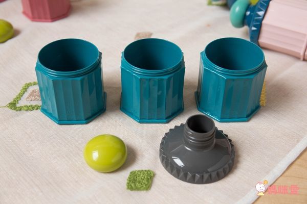 日本 Bétta - 城堡三層奶粉收納罐/分裝罐/零食盒-Iris/鳶尾花藍